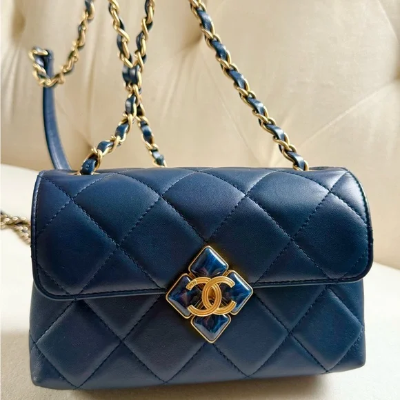 Chanel Navy Blue Diamond Lock Crossbody Flap Bag - Picture 8 of 12
